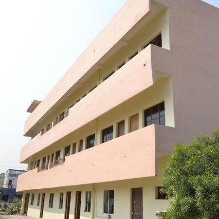 Maitri Hostel Bhilai Eksteriør bilde